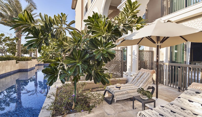 middle-east-holidays-abu-dhabi-rixos-premium-saadiyat-island-hotel-two-bedroom-family-room-pool-access